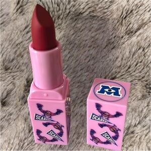 MakeUp Revolution x Disney Monsters University Matte Lipstick ART BERRY scented